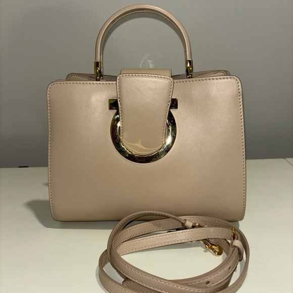 Ferragamo Thea bag - Picture 8 of 10